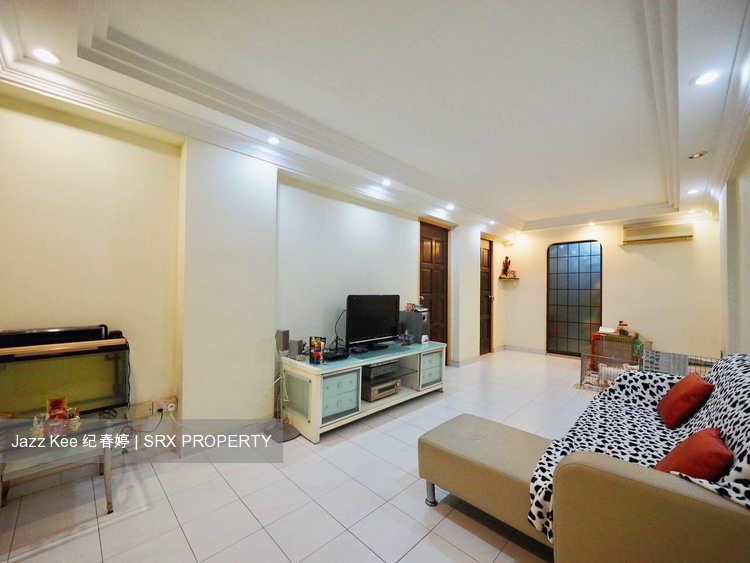 Hougang Avenue 8 thumbnail photo